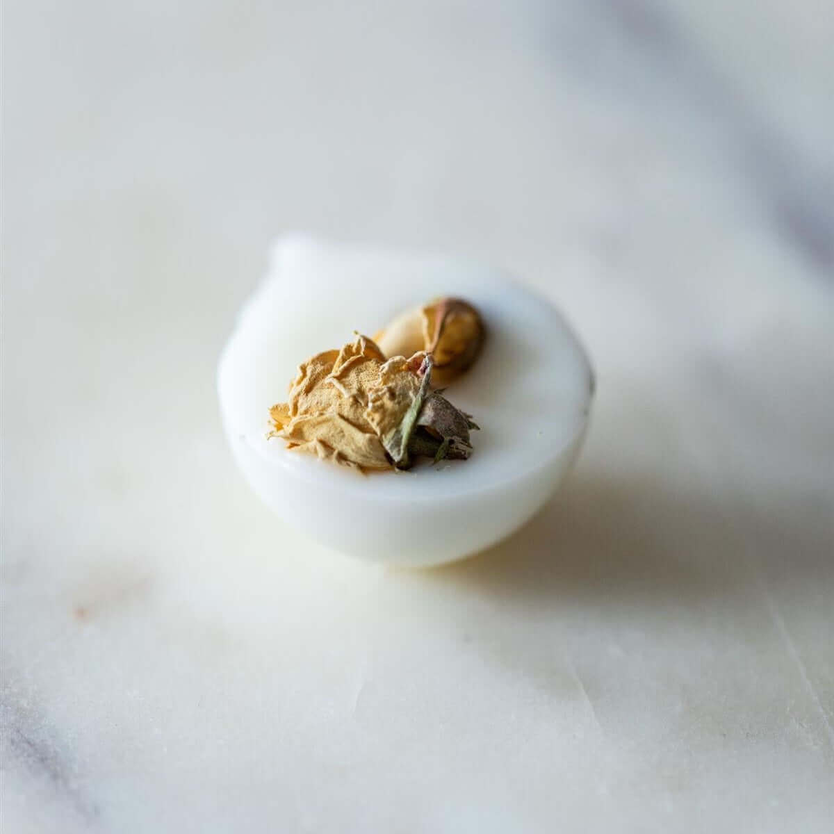 Lily and White Rose Wax Melt Domes